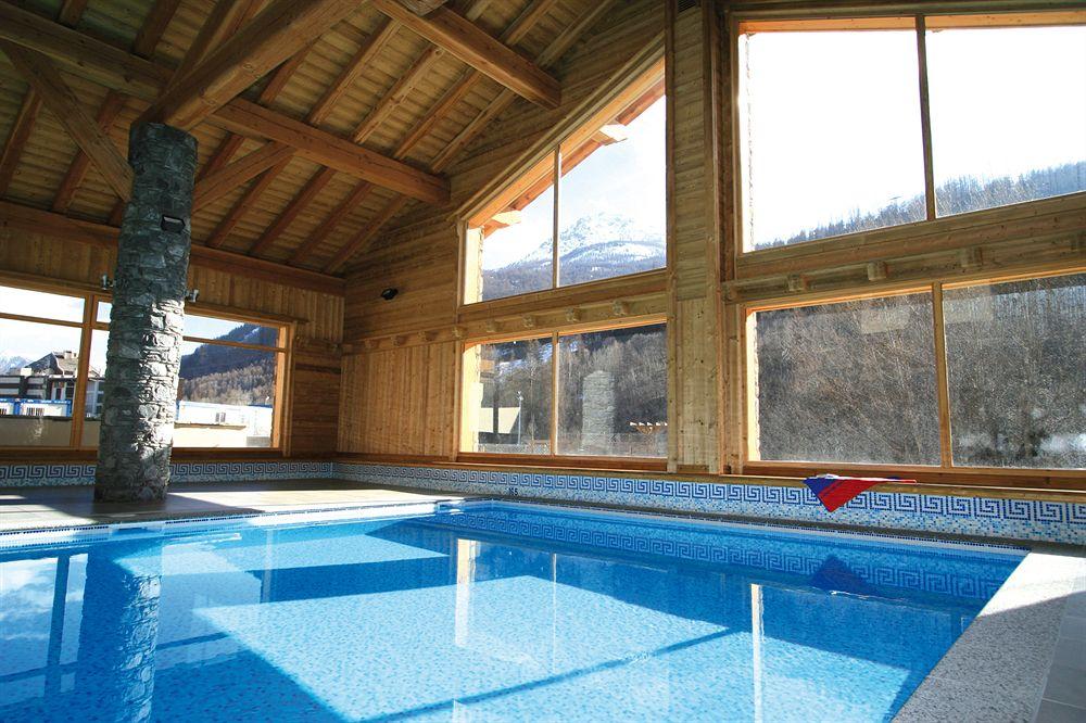 Lagrange Vacances Le Hameau Du Rocher Blanc Serre Chevalier Exterior foto