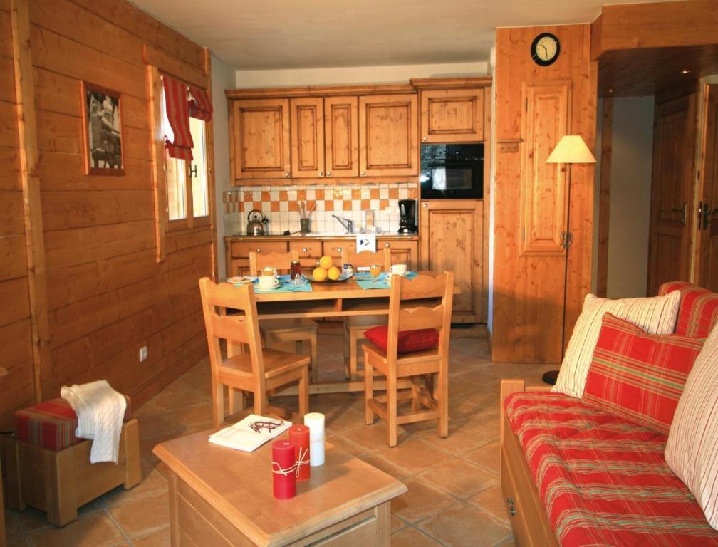 Lagrange Vacances Le Hameau Du Rocher Blanc Serre Chevalier Habitación foto