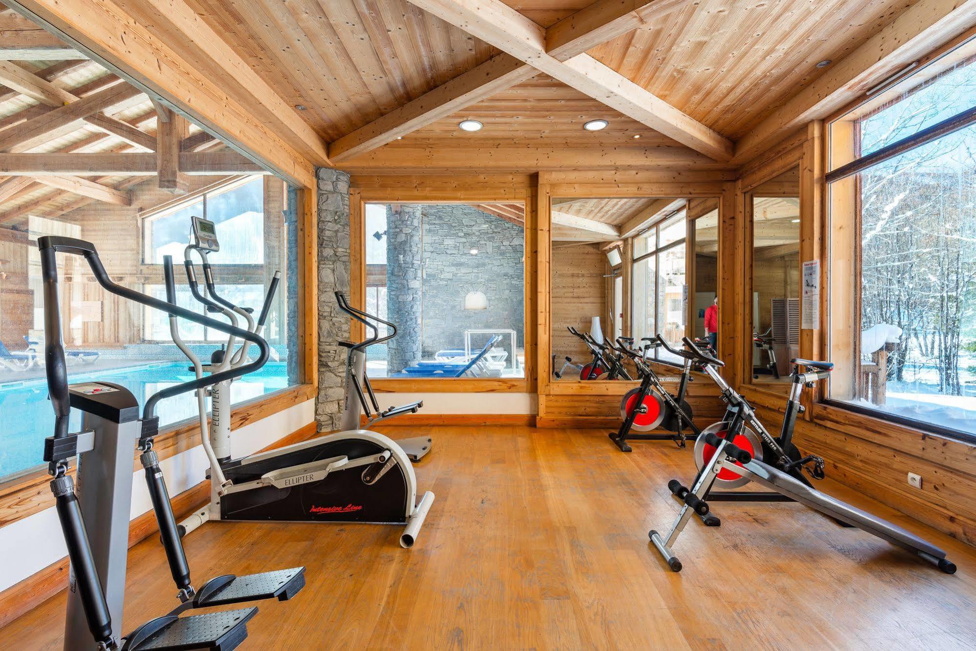 Lagrange Vacances Le Hameau Du Rocher Blanc Serre Chevalier Exterior foto